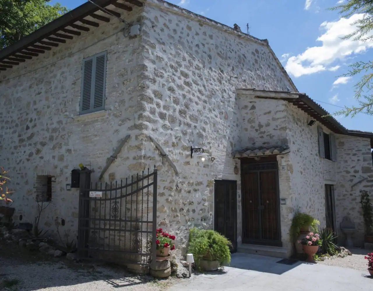 Torre-Madre-Assisi-Appartamenti-Vacanze-15-1280x1000